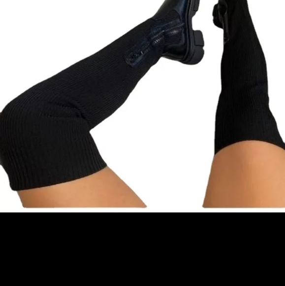 Winter Stretch Boots - Picture 2 of 3